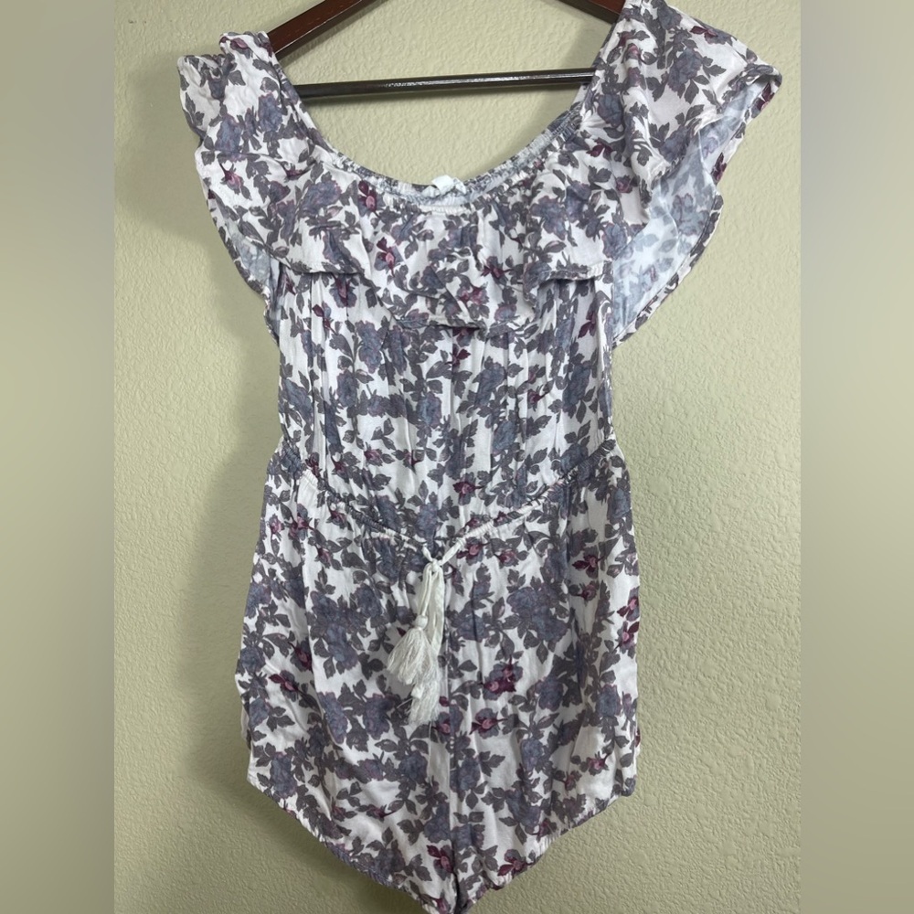 Honey Punch romper size small floral print tassel tie at waist - Picture 2 of 4